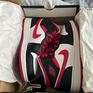 Berry colored Jordan 1 Mid
